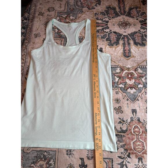 Lululemon Swiftly Racerback Tank Top Mint Green Running Outdoor Yoga Size 8 - Picture 7 of 9
